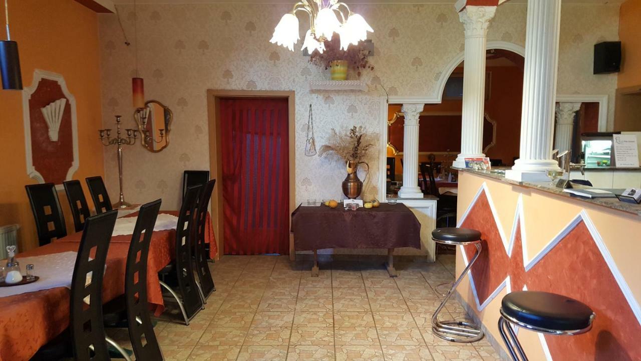Leon'S Silberwald Apartment Strasshof an der Nordbahn Ngoại thất bức ảnh