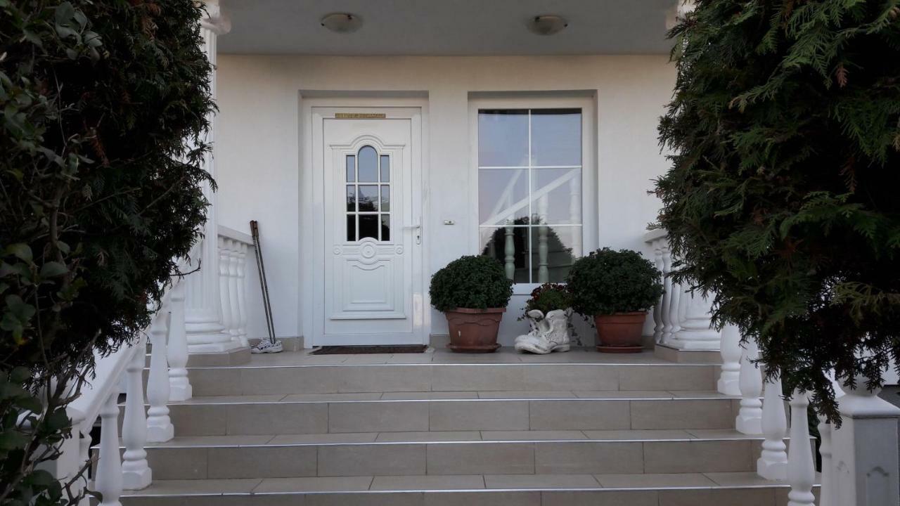 Leon'S Silberwald Apartment Strasshof an der Nordbahn Ngoại thất bức ảnh