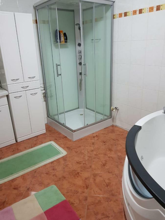 Leon'S Silberwald Apartment Strasshof an der Nordbahn Ngoại thất bức ảnh